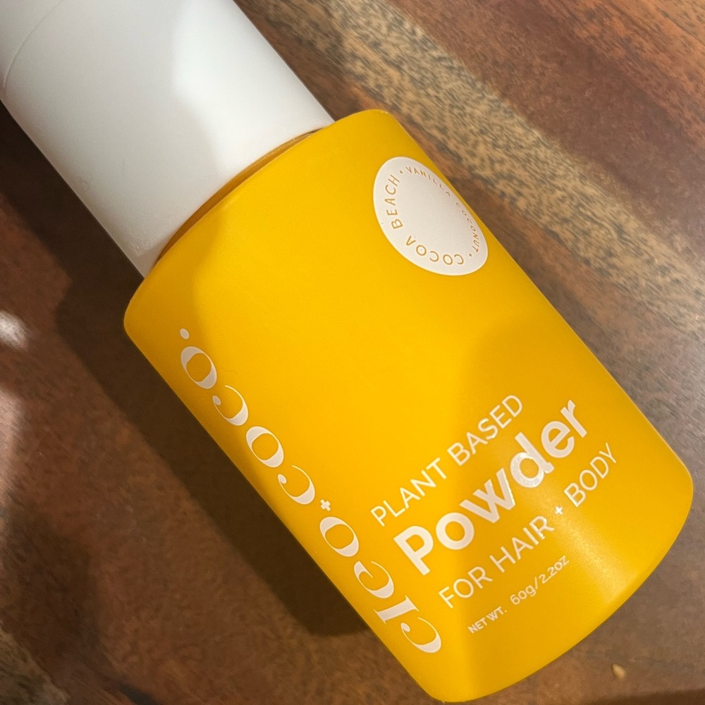 NEW Cleo Coco Plant Based Hair + Body Powder Coconut Vanilla
